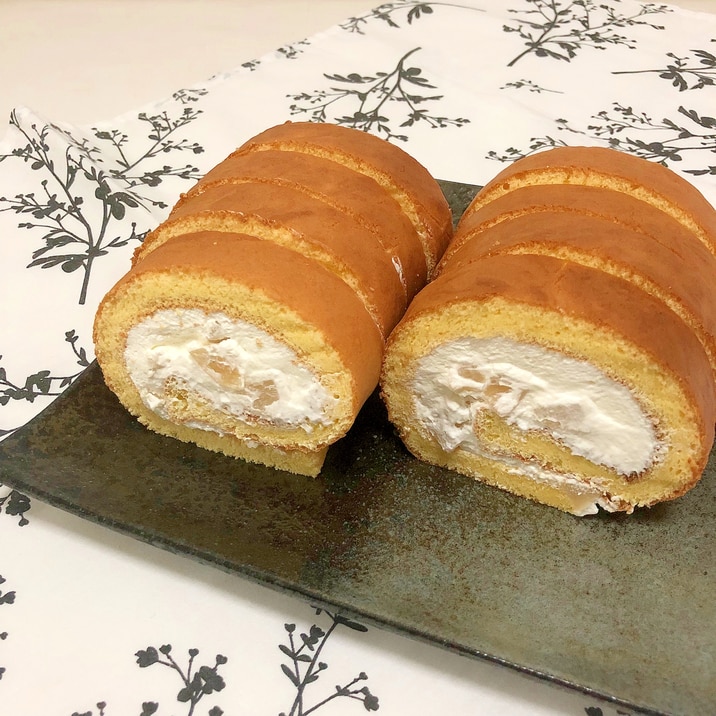 ふんわりふわふわロールケーキ 桃入り レシピ 作り方 By まかろん 楽天レシピ ふんわりふわふわロールケーキ 桃入り レシピ 作り方 By まかろん 楽天レシピ